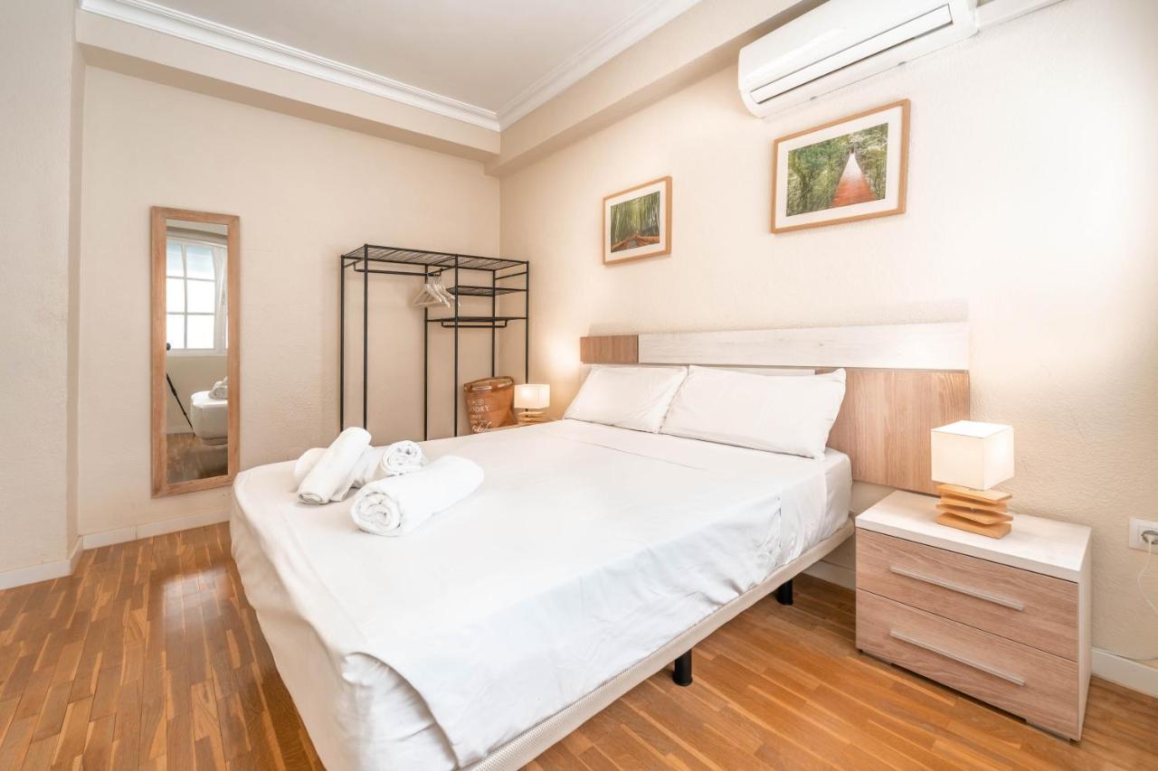 Gran Apartamento De 3 Habitaciones Junto A La Catedral 말라가 외부 사진
