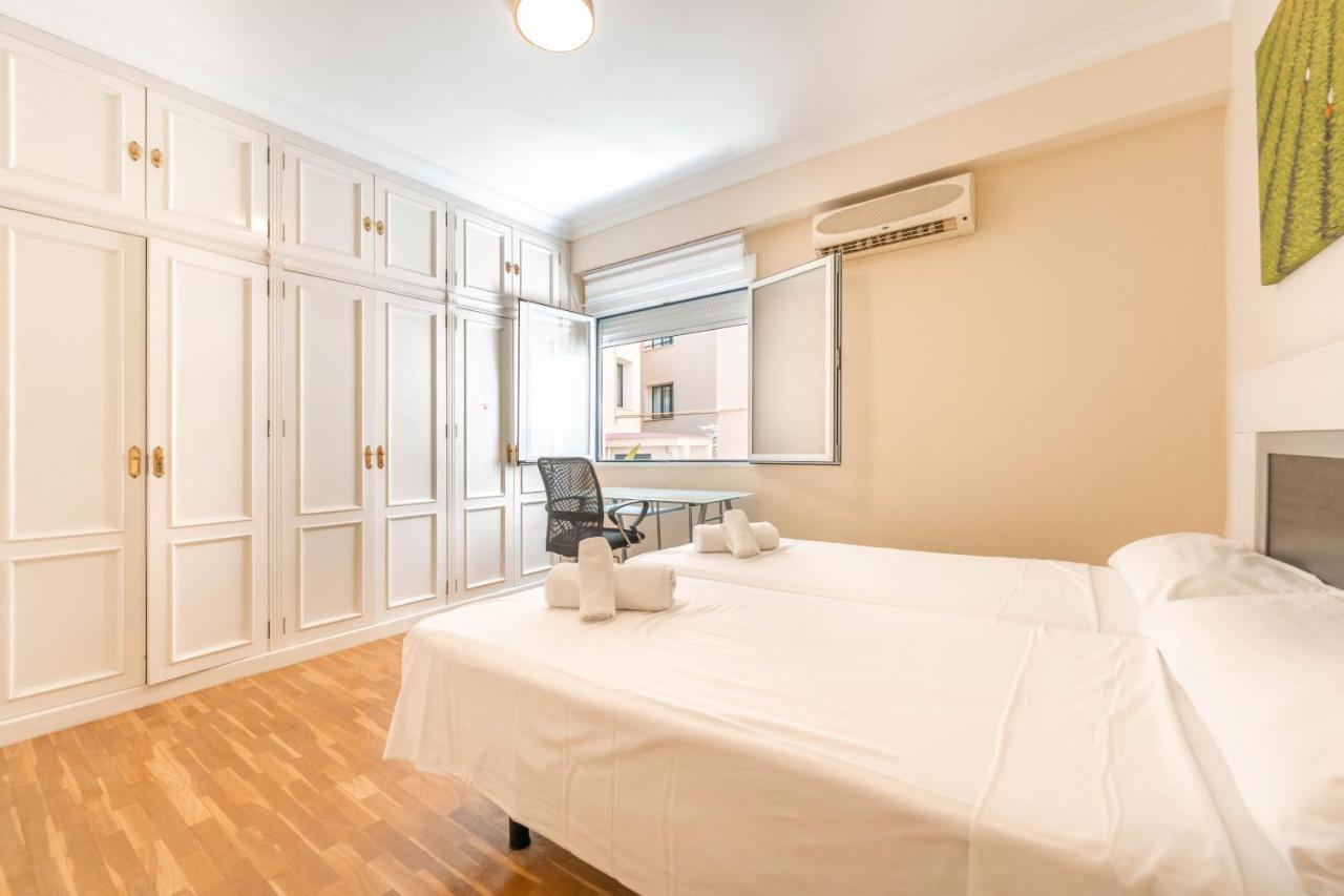 Gran Apartamento De 3 Habitaciones Junto A La Catedral 말라가 외부 사진